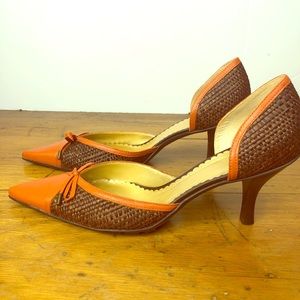 Size 8.5 BCBG PARIS raffia leather heels